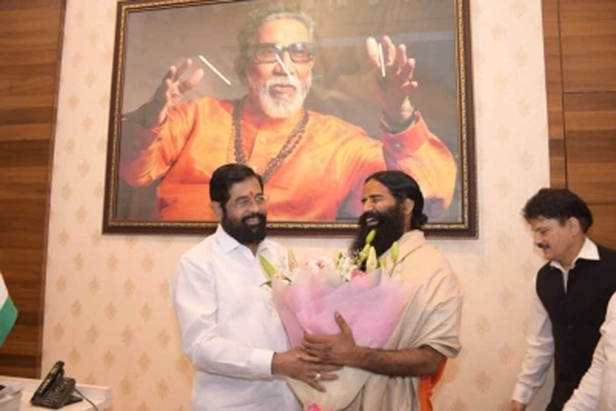 रामदेव ने एकनाथ शिंदे को बालासाहेब ठाकरे की विरासत का उत्तराधिकारी घोषित किया रामदेव ने एकनाथ शिंदे को बालासाहेब ठाकरे की विरासत का उत्तराधिकारी घोषित किया